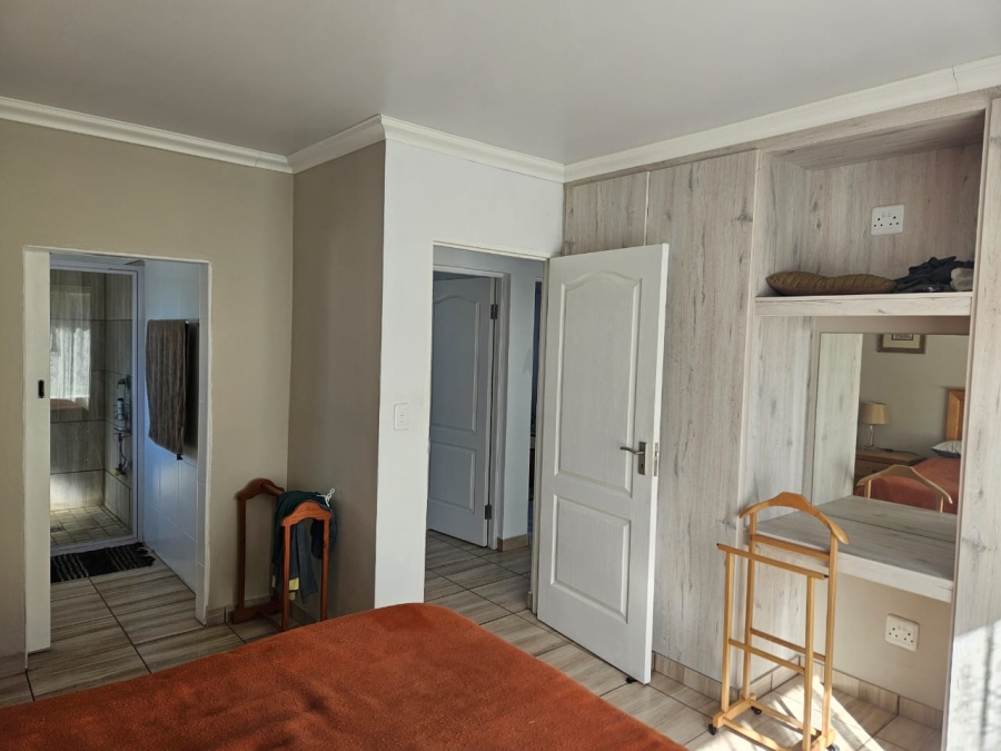 3 Bedroom Property for Sale in Stilbaai Wes Western Cape
